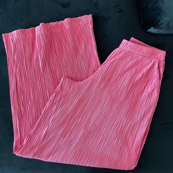 Pink Pleated Wide Leg Pants - Picture 1 of 4